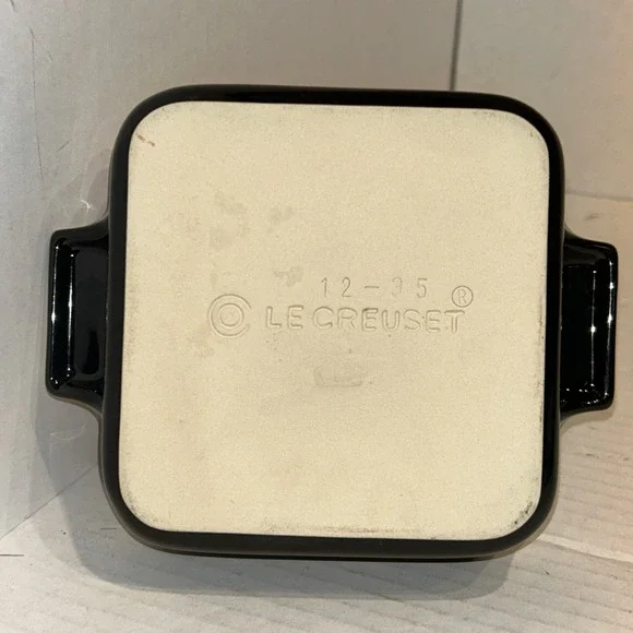 LE CREUSET Dark Blue SMALL STONEWARE ROASTING CASSEROLE BAKING DISH 6"X6" - Picture 4 of 4